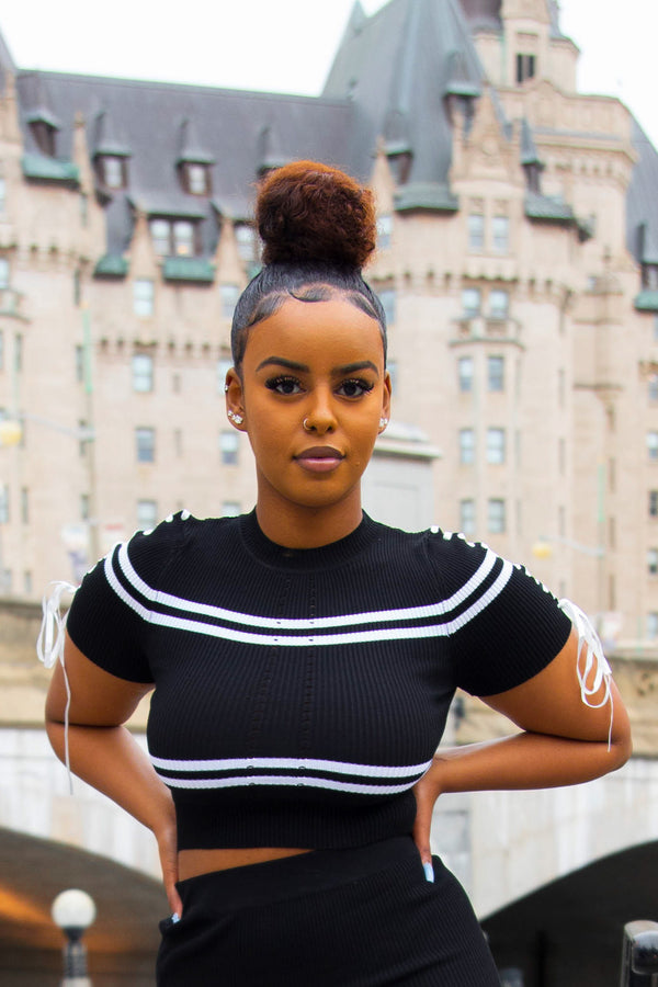 MONEY MOVES NECK TOP